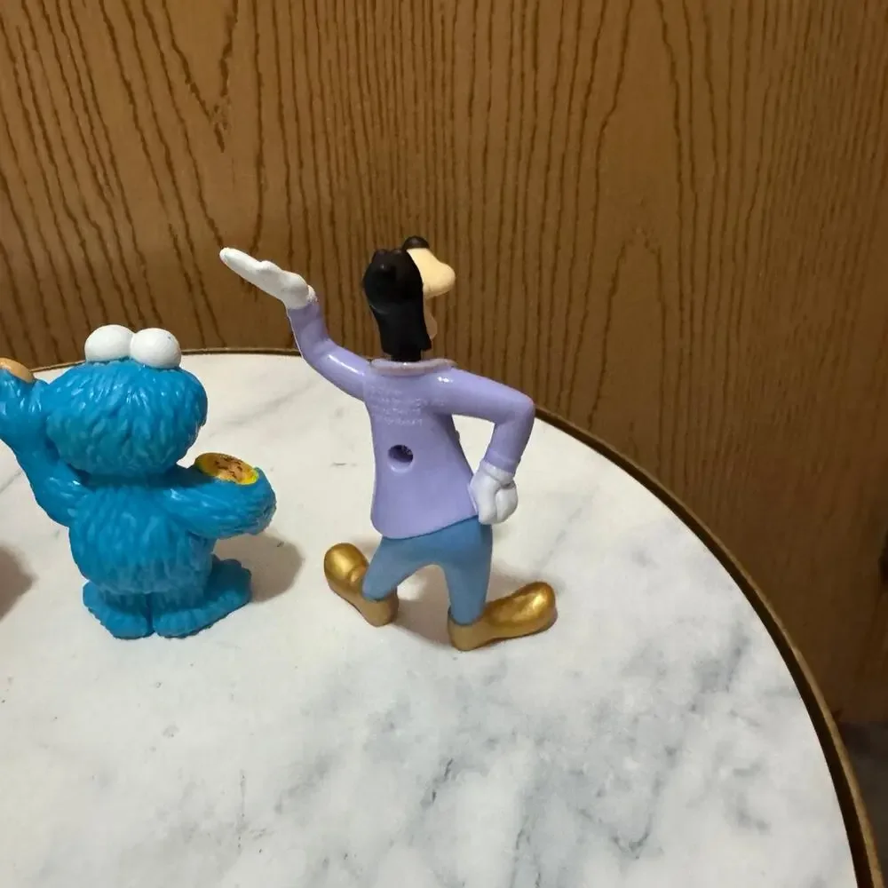 Disney /pound puppy/ figurines
